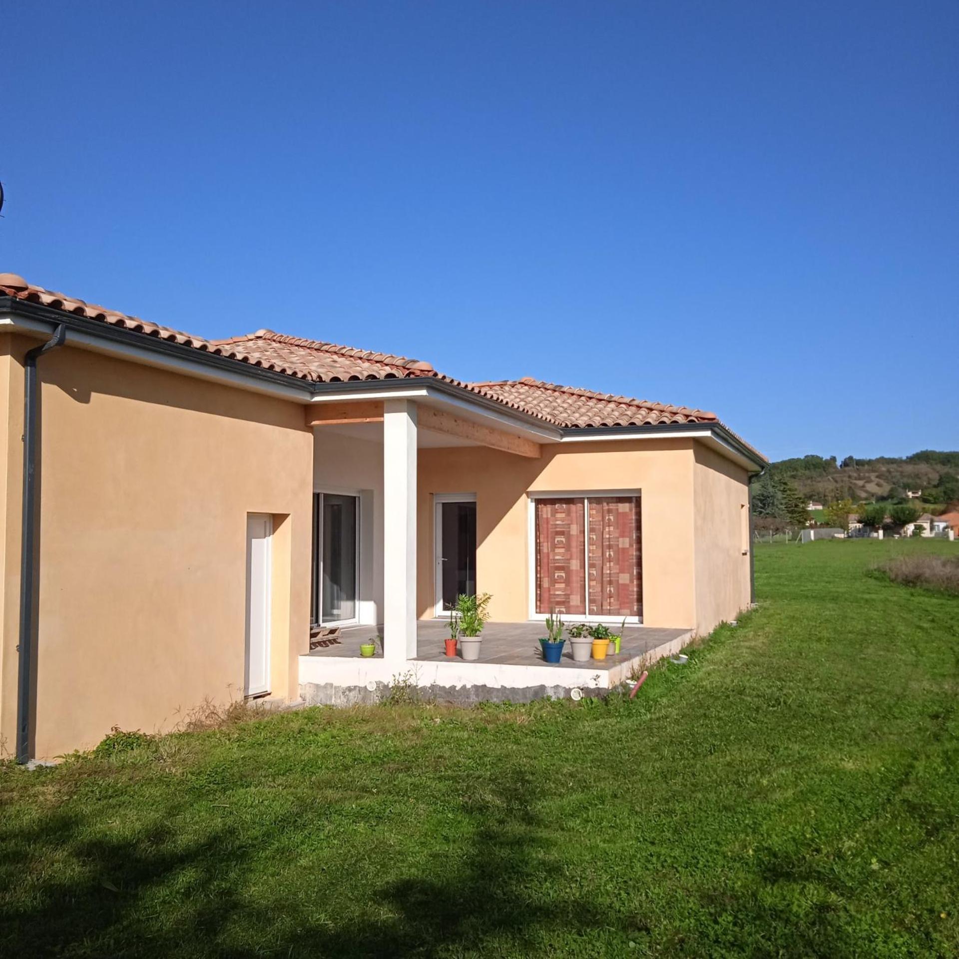 Villa La Des Muriers Tres Spacieuse Dans Un Environnement Calme Malause